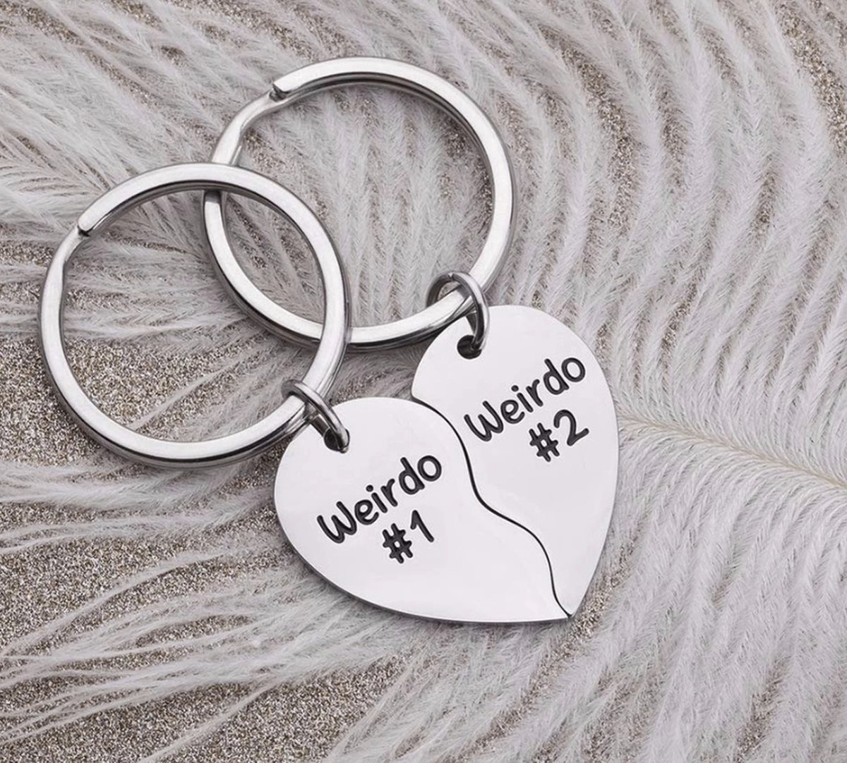 Fler® | Roestvrij Staal Sleutelhanger Set | Zilverkleur | Paar Sleutelhanger | Sieraden voor koppels en vrienden | Geliefden | Weirdo #1 | Weirdo #2 | Valentijnsdag cadeau | Liefdes Geschenk