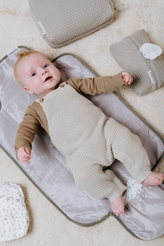 Baby's Only Gebreid verschoonmatje Sky - Verschoningsmatje voor onderweg - Urban Taupe - Inclusief opbergzakje van Baby's Only — afbeelding 5