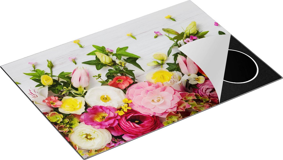 Chefcare Inductie Beschermer Bloemen op een Witte Houten Achtergrond - 76x51,5 cm - Afdekplaat Inductie - Kookplaat Beschermer - Inductie Mat