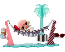 L.O.L. Surprise! Leading Baby Vakantielounge - Meubelspeelset met pop