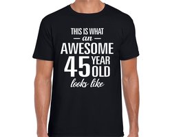 Awesome 45 years - geweldig 45 jaar cadeau t-shirt - zwart - voor heren - Verjaardag cadeau - korte mouwen M