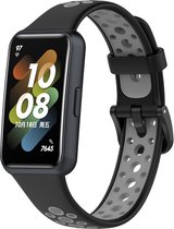 Siliconen Smartwatch bandje - Geschikt voor Huawei Band 7 sport bandje - zwart/grijs - Strap-it Horlogeband / Polsband / Armband - Huawei band 7
