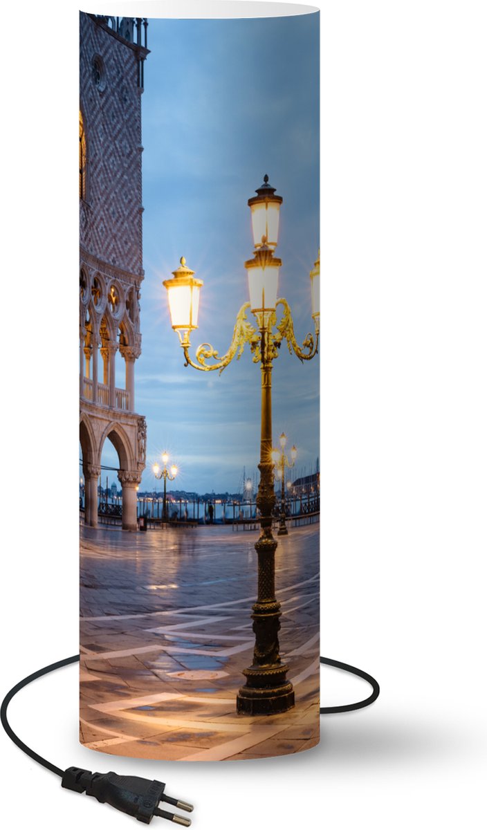 Lamp - Nachtlampje - Tafellamp slaapkamer - Lantaarnpaal - Plein - Venetië - 60 cm hoog - Ø19.1 cm - Inclusief LED lamp