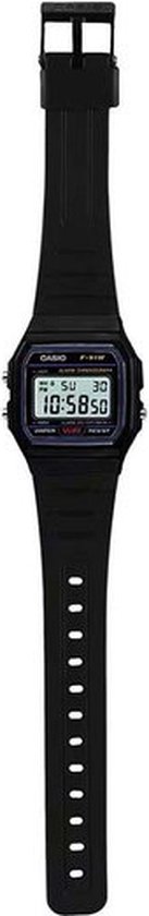 Zwarte Casio F-91W digitale horloge, plat gelegd met de wijzerplaat omhoog, met zwarte band.