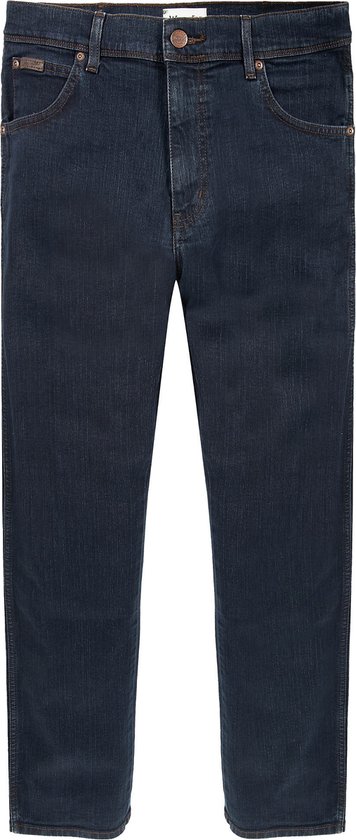 Donkerblauwe Wrangler jeans, staand, voorkant.