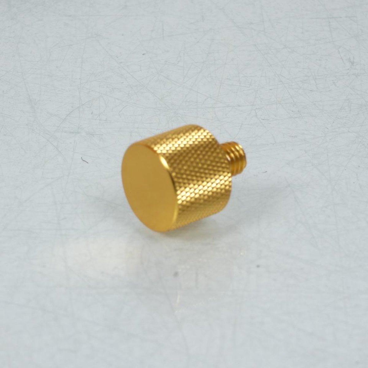 Bouchon niveau huile Tun'R pour scooter Peugeot 50 Speedfight 2 Doré M8 pas 125