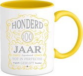 100 Jaar Legendarische Gebrouwen Mok met tekst | Geel - Zilver | Grappig Verjaardag Beker Cadeau | Bedrukte Mokken | Geel | 330 ML