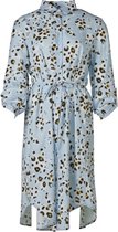Dames pastel blauwe jurk 3/4 mouwen met kraag, knopen, strik-ceintuur  met wit/zwart/mosterd print | Maat S