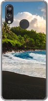 Geschikt voor Huawei P20 Lite (2020) hoesje - Een zwart zandstrand van Hawaii - Siliconen Telefoonhoesje