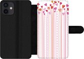 Bookcase Geschikt voor iPhone 12 telefoonhoesje - Een illustratie van groeiende hartjes - Met vakjes - Wallet case met magneetsluiting