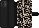 Bookcase Geschikt voor iPhone 12 Pro telefoonhoesje - Panterprint - Bruin - Luxe - Met vakjes - Wallet case met magneetsluiting