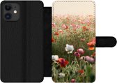 Bookcase Geschikt voor iPhone 11 telefoonhoesje - Klaproos - Kleuren - Pastel - Met vakjes - Wallet case met magneetsluiting
