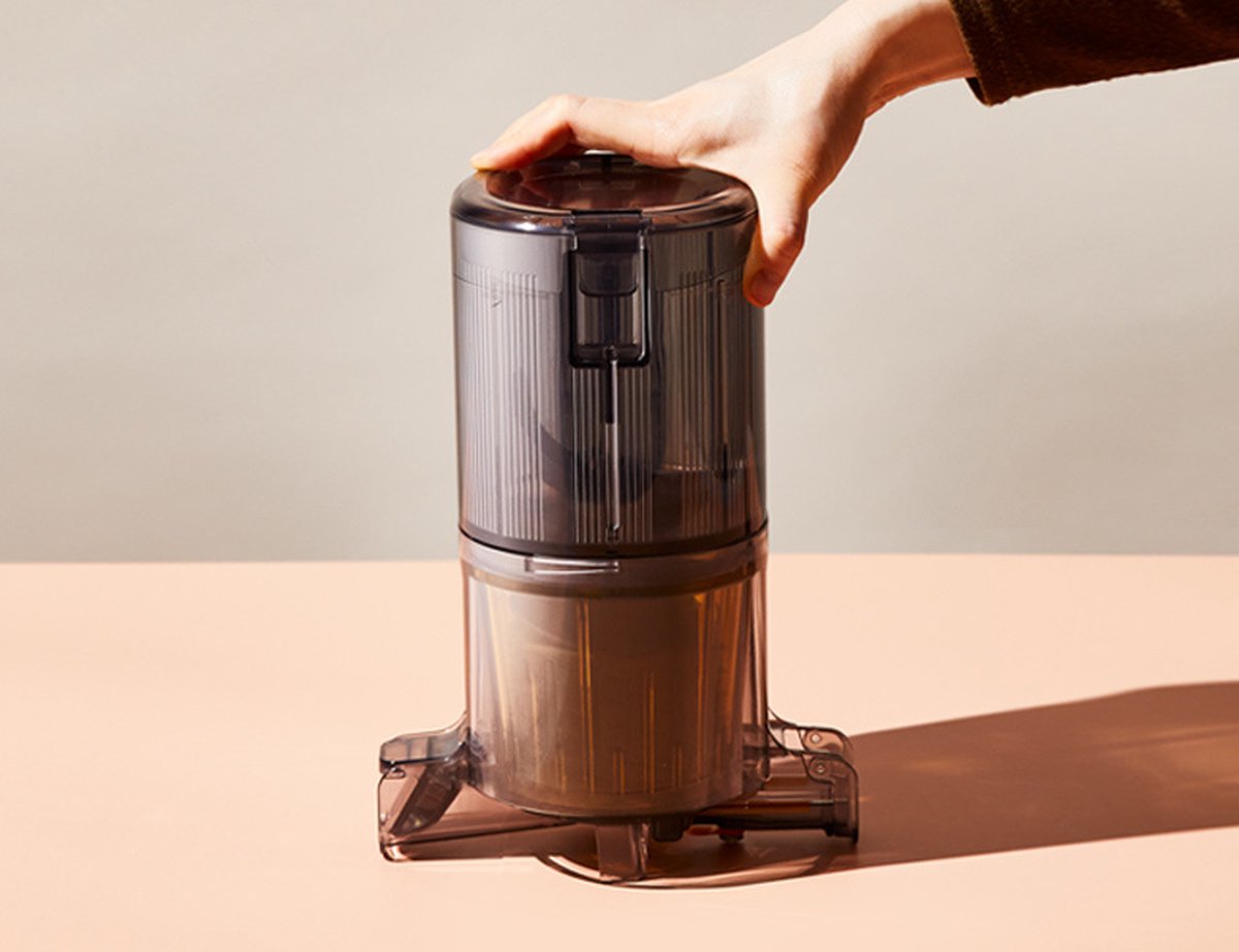 Hurom H310A - Slowjuicer - Verticaal - Compact Juicer - Groenten en Fruitpers - Charcoal thumbnail 4