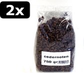 2x CEDERNOTEN 750GR