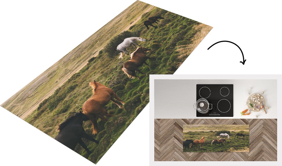 KitchenYeah Keukenloper - Loper keuken - Paarden - Gras - IJsland - 120x50 cm - Keukenloper vinyl Multicolor