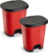 2x Poubelle/poubelle/poubelle à pédale en plastique rouge/noir de 18 litres avec couvercle/pédale 33 x 28 x 40 cm