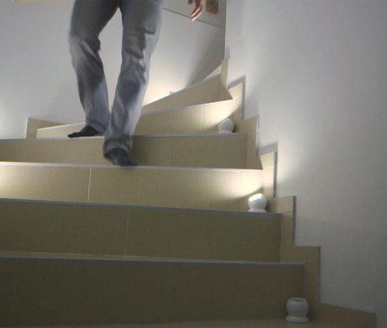 HandyLUX Lightball - 360 graden draaibare Power-LED lamp - bewegingssensor - magnetisch van Merkloos — afbeelding 5