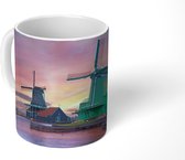 Mok - Koffiemok - Windmolens met paarse lucht in Nederland - Mokken - 350 ML - Beker - Koffiemokken - Theemok