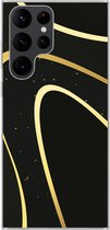 Geschikt voor Samsung Galaxy S22 Ultra hoesje - Gouden golven op een zwarte achtergrond - Siliconen Telefoonhoesje
