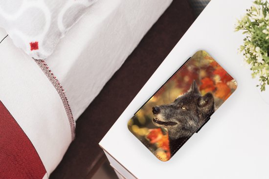 Bookcase iPhone 8 Bookcase - Loup - Gros plan - Feuilles - Avec compartiments - Étui portefeuille avec fermeture magnétique