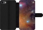 Bookcase Geschikt voor iPhone SE 2020 telefoonhoesje - Universum - Sterren - Kleuren - Jongens - Meisjes - Kinderen - Met vakjes - Wallet case met magneetsluiting
