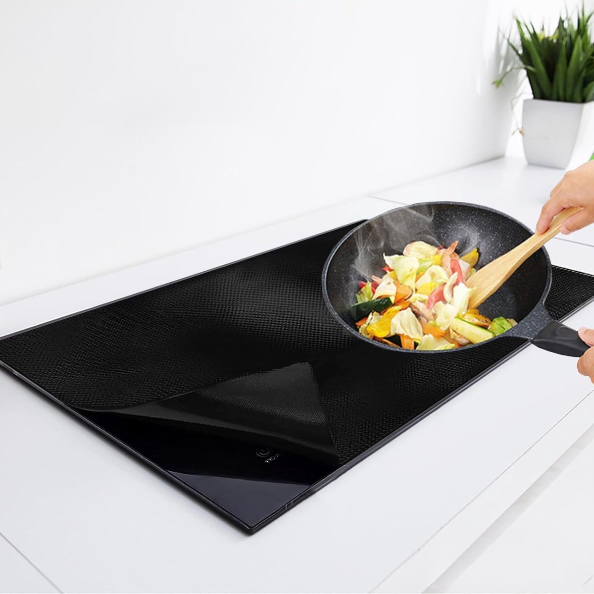 Silicone beschermmat 78 x 52 cm - magnetisch - hittebestendig - beschermt inductiekookplaat tegen krassen - ShopVlot
