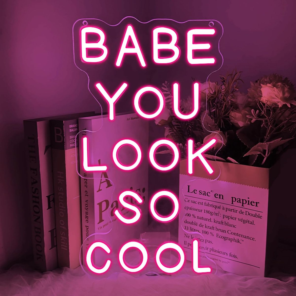 Neon sign Babe You Look So Cool - LED inscriptie - dimbaar - sfeervolle wandverlichting - ShopVlot
