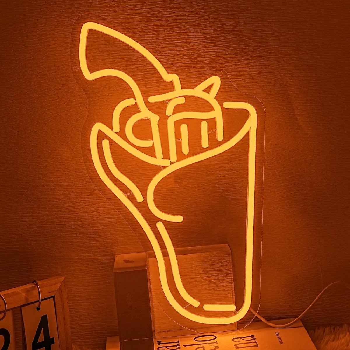 Neon bord revolver met holsterpistool - wanddecoratie - sfeervol neonlicht - ideaal voor bar en speelkamer - ShopVlot
