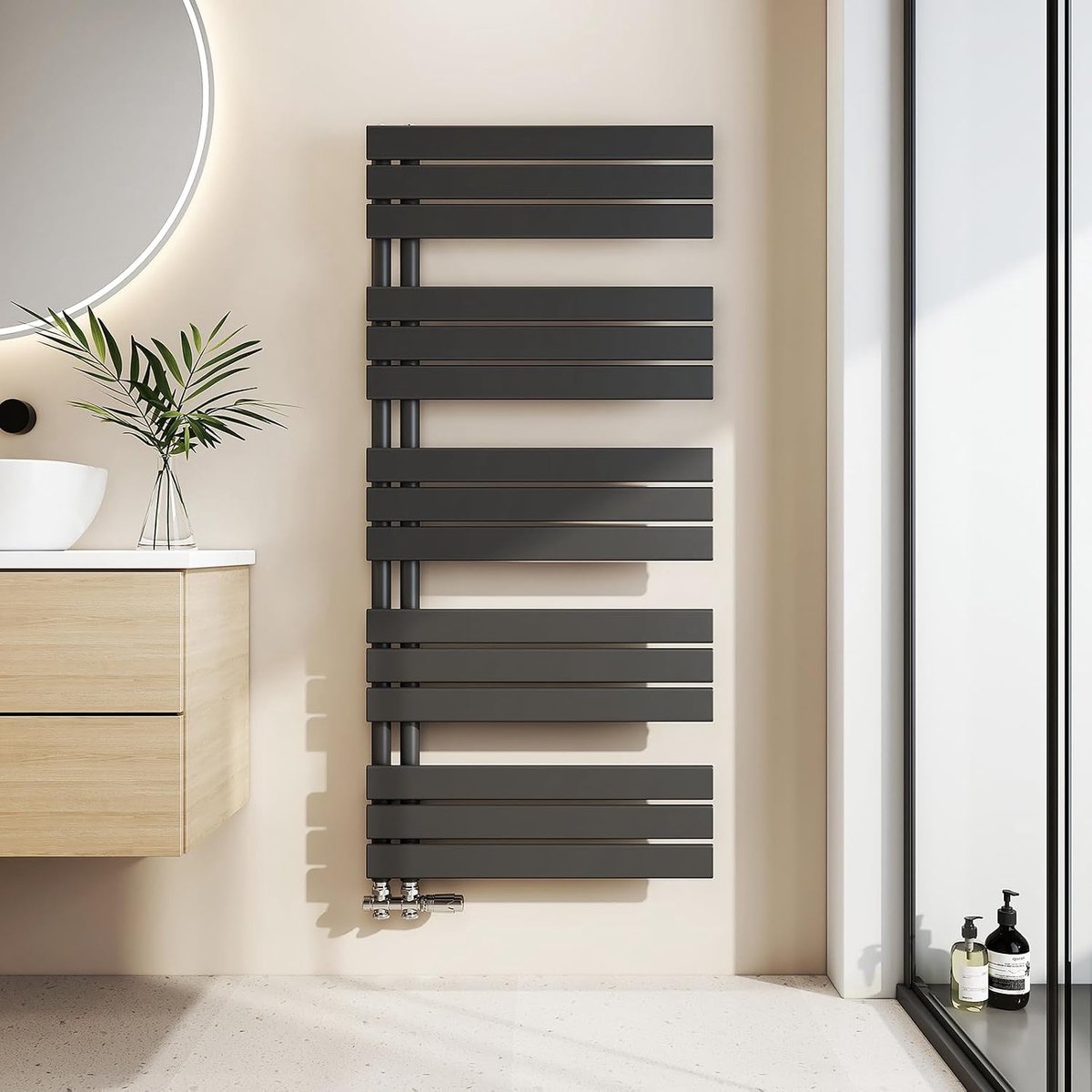 Handdoekradiator voor Warm Water, 1320x600mm, Wandgemonteerde Handdoekverwarmer, Zwart, 798 Watt, Modern Design, Eenvoudige Installatie,Badkamer radiator watergedragen