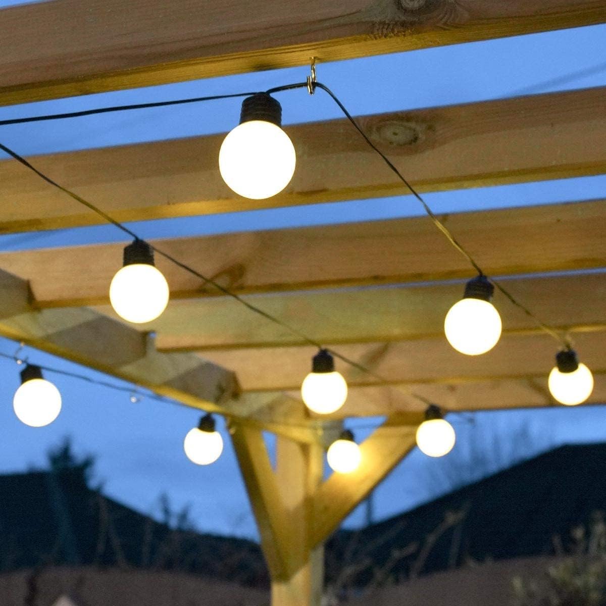 Buiten sfeerverlichting - 10 schokbestendige LED-lampen - timerfunctie - ideaal voor feestelijke decoratie - ShopVlot