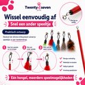 Hoe een speeltje aan de hengel te bevestigen en te wisselen: stevige, veilige verbinding.