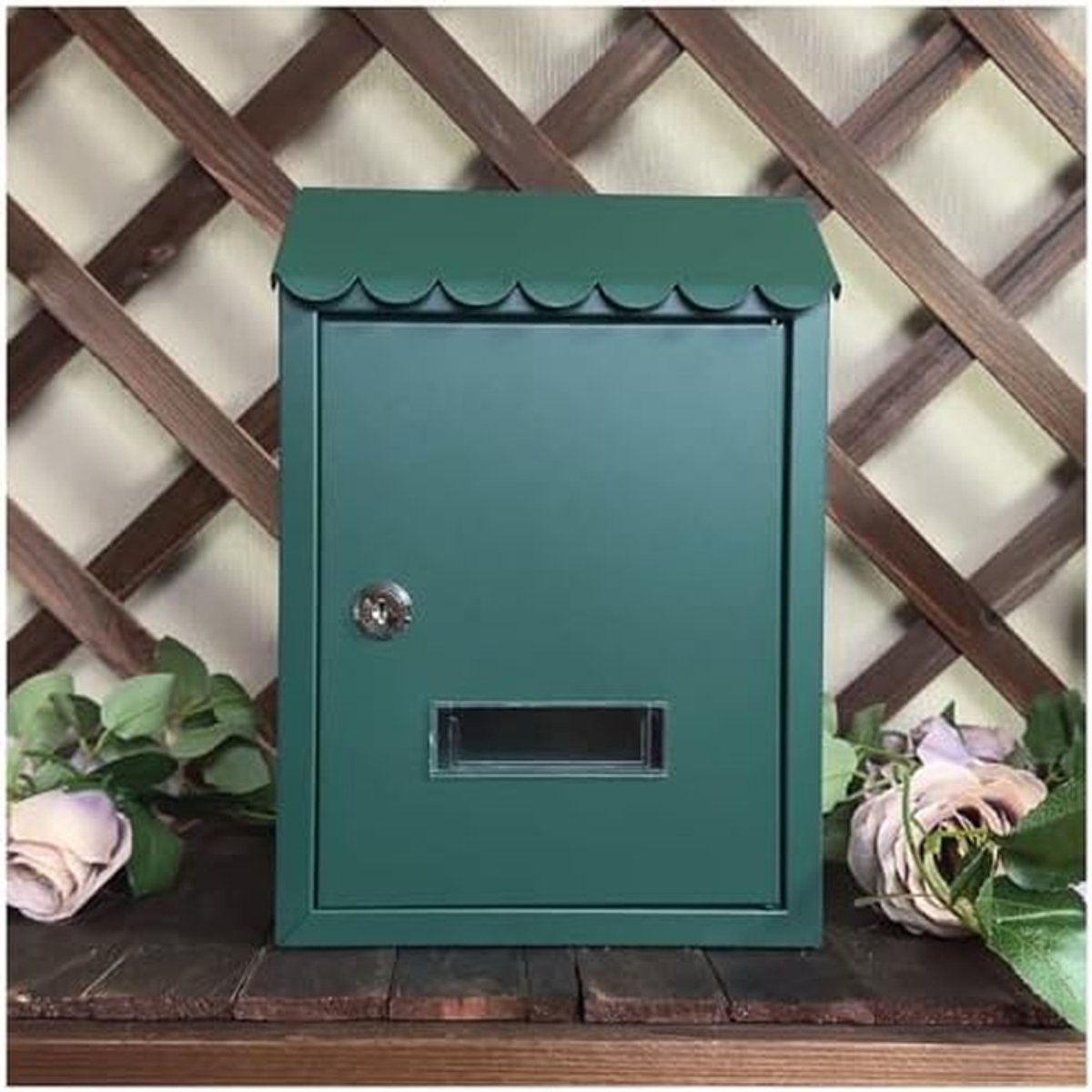 Metalen brievenbus - Wandmontage brievenbus - Post ontvangen - Afsluitbaar met kijkvenster - 37 x 10.5 x 36 cm - Groen