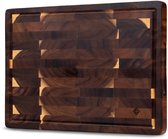 Acacia houten snijplank met een uniek kopshoutpatroon in donkerbruine en lichte tinten, met sapgeul.
