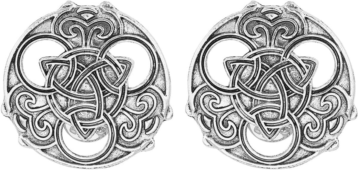Broches, Noordse middeleeuwse gotische triquetra-vormige reversspeld