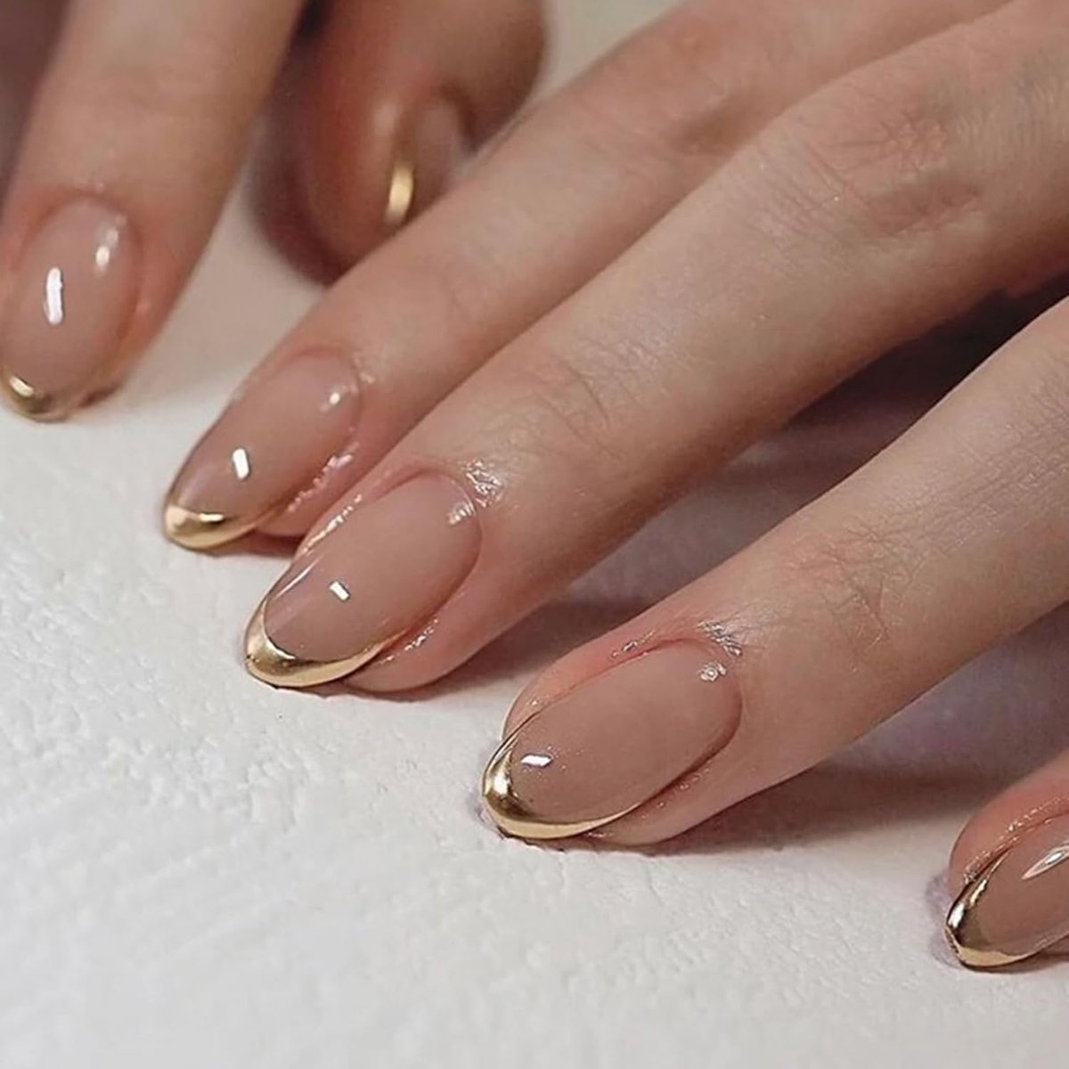 24 stuks nagels om op te plakken, medium amandel, nude, natuurlijke Franse press-on, gouden rand, kunstnagels, acryl, herbruikbare voor vrouwen