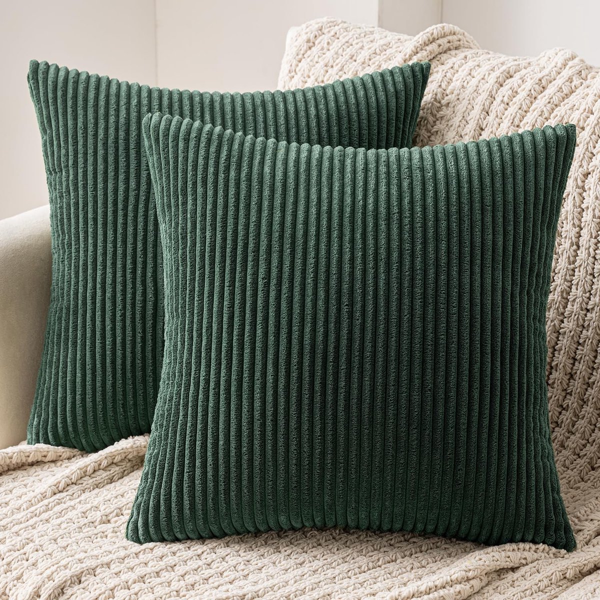 Omgoods - Set van 2 Corduroy Kussenhoezen 50 x 50 cm in Donkergroen