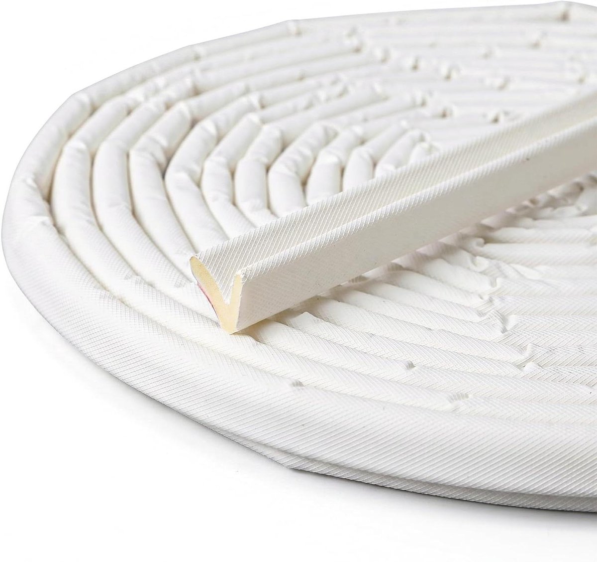 V-vorm deurafdichting - Tochtstrip schuimrubber - Energie besparen - Zelfklevend - 6 meter - Wit