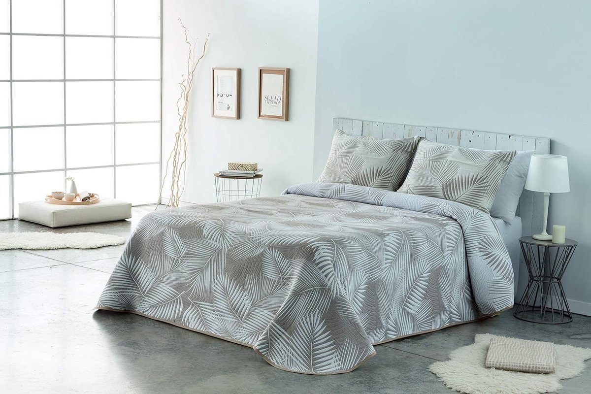 SnelShoppen - Elegante Taupe Bedsprei Bouti 180 x 190 cm, Lichtgewicht Deken voor Zomer en Lente, Zachte Voel, Machinewasbaar, Ideaal voor Slaapkamer