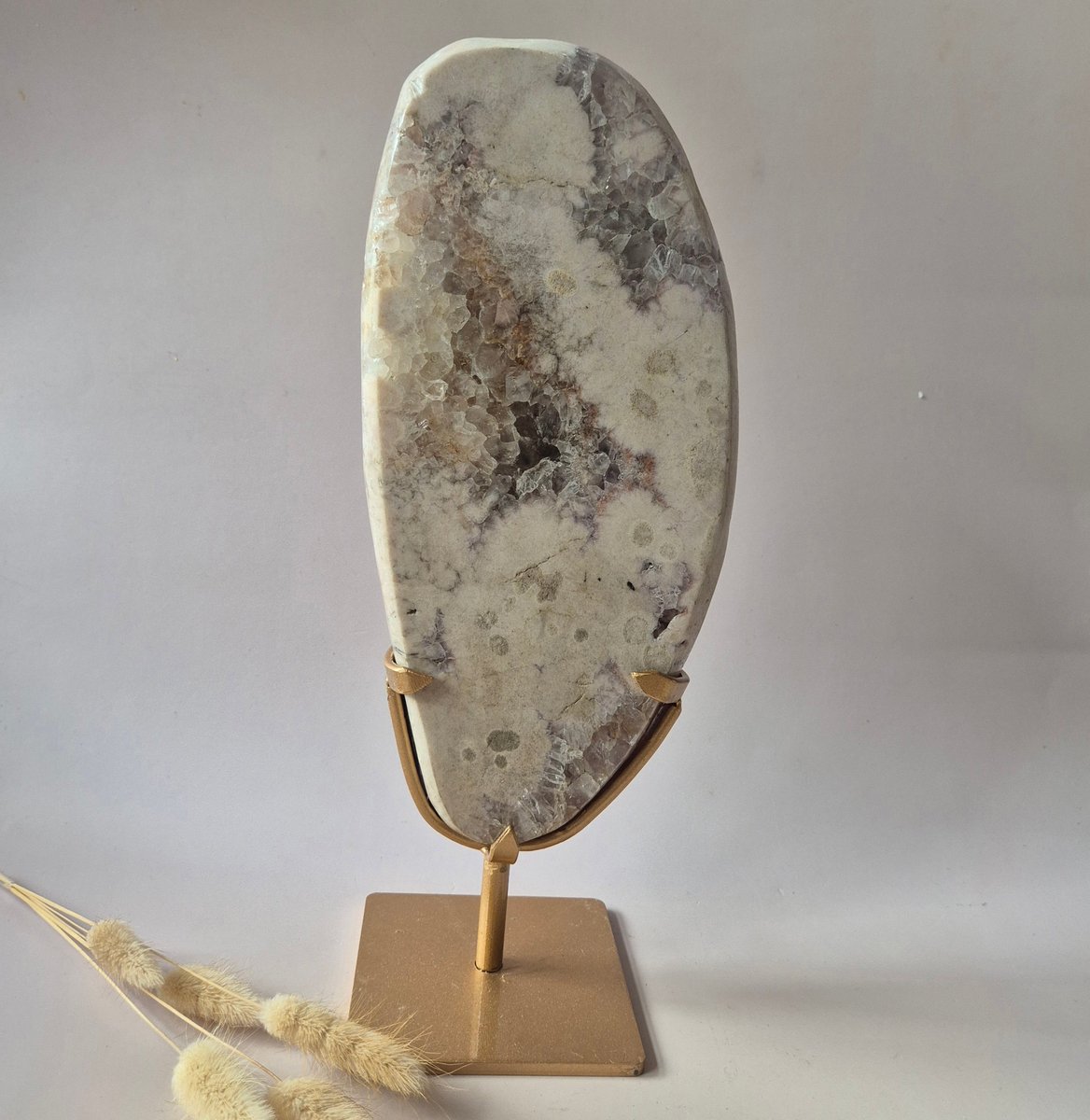 Roze Amethist Schijf op Standaard 2084g | XXL Druzy Crystal Decor & Edelsteen Display