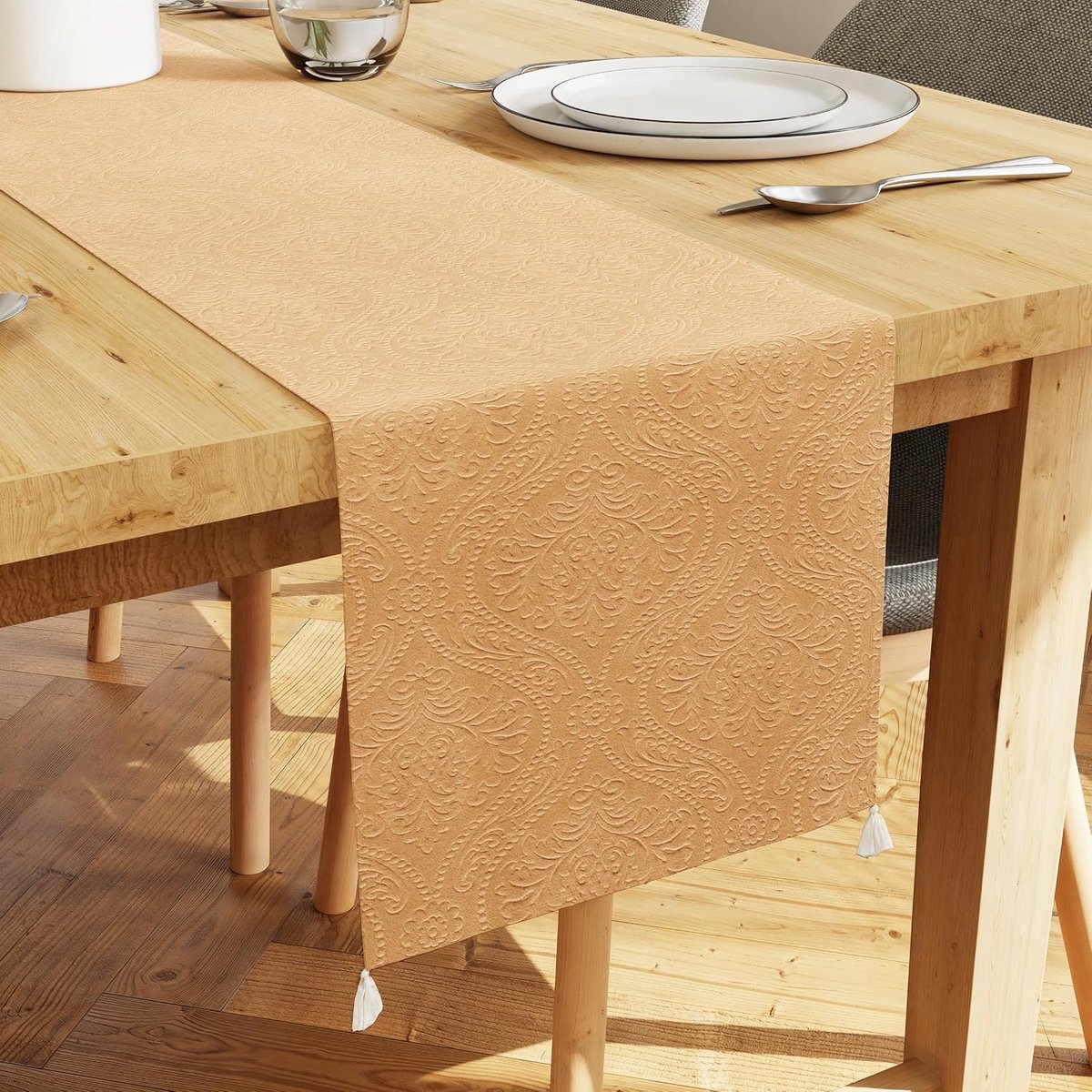 XO Tafelloper | Reliëf fluweel | Afmetingen 32 x 240 cm | Kleur goud met premium polyester - machinewasbaar