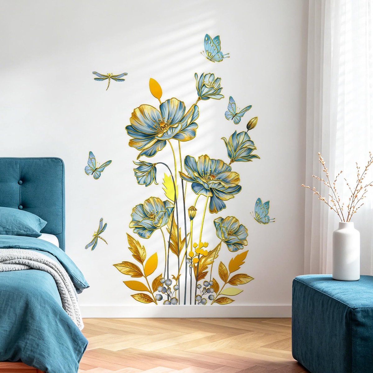 SolidKeus - Elegante Muurstickers met Blauwe en Gouden Bloemen