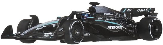 Twee zwarte F1-auto's met turquoise lijnen, PETRONAS-logo's en nummers 63 en 12.