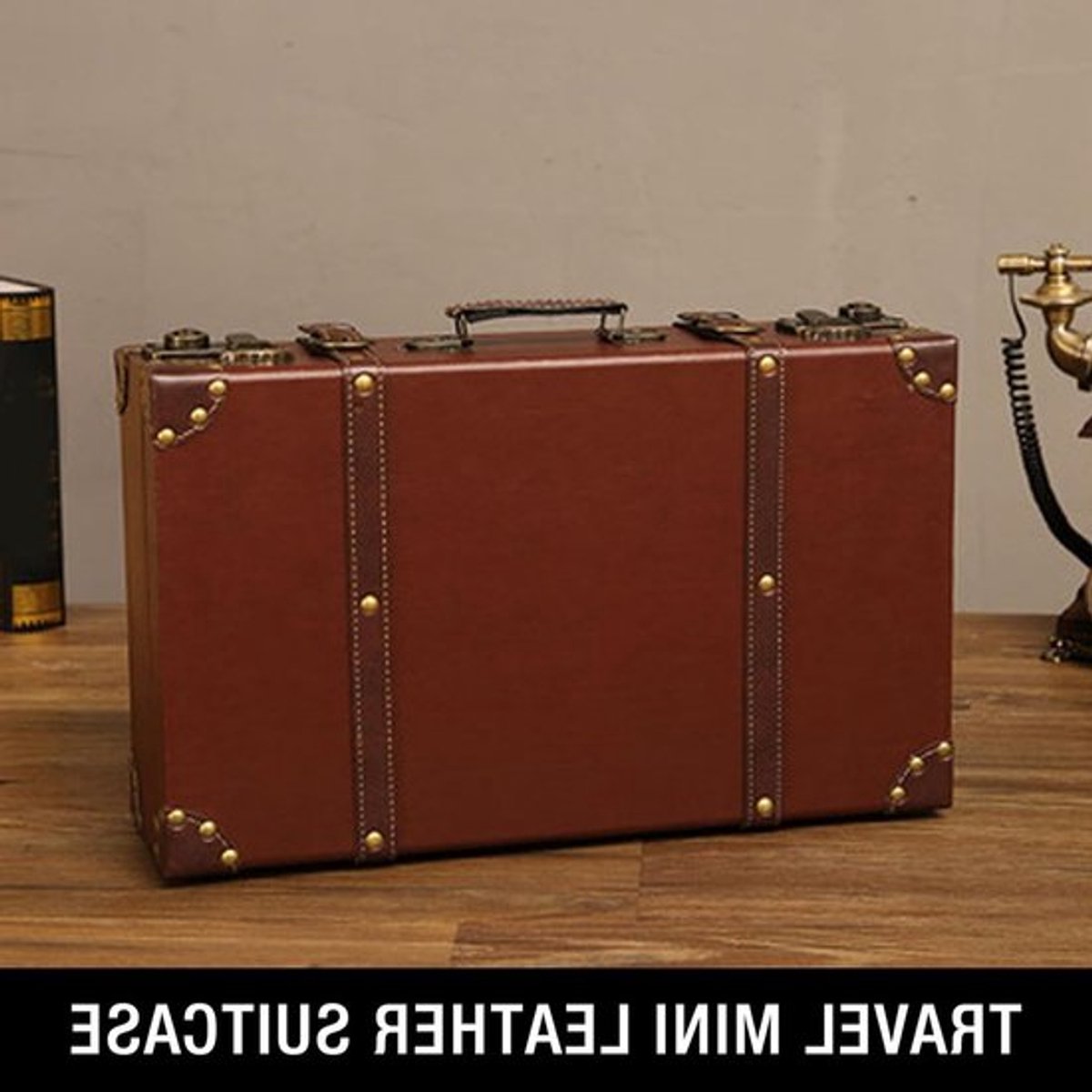 Vintage Leren Koffer voor Reizen, Kleine Weekendtas met Aluminium Slot, Decoratieve Trunk in Bruin voor Mannen en Vrouwen
