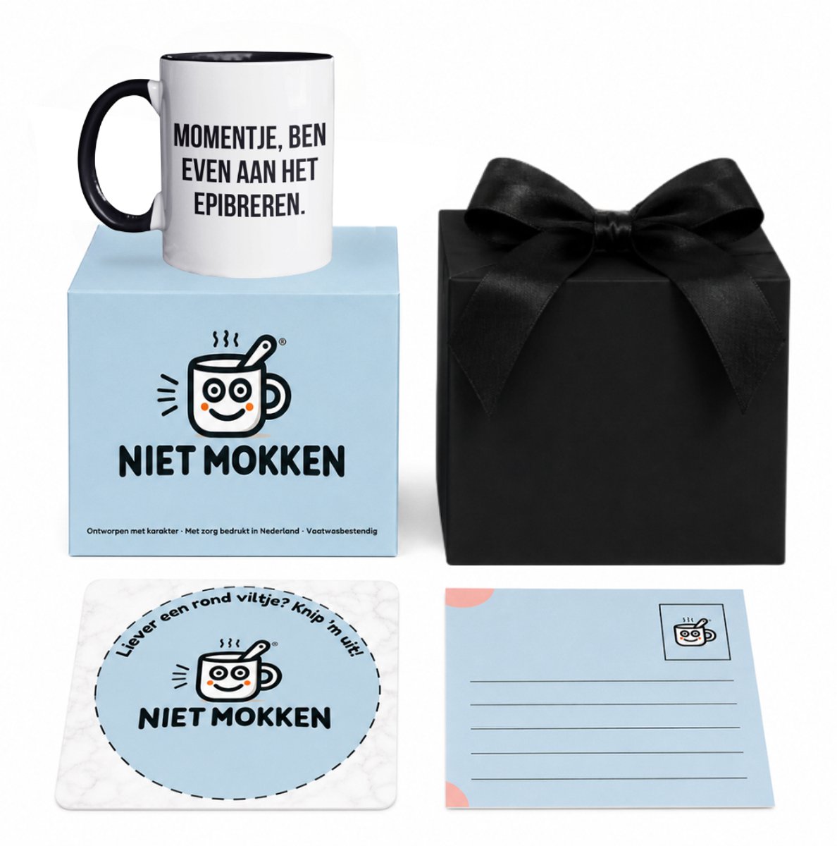 NietMokken.nl – Mok Cadeauset – Epibreren Mok ‘Momentje, Ben Even Aan Het Epibreren’ – Grappig Cadeau voor Collega – Inclusief Cadeaudoos, Kaartje & Viltje – Keramische Mok 325 ml – Aan beide zijden bedrukt