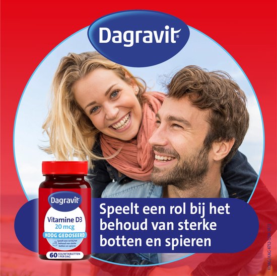 Flesje 'Dagravit Vitamine D3 20 mcg HOOG GЕДOSEERD' met 60 kauwtabletten. Op de achtergrond een lachend koppel. Tekst: 'Speelt een rol bij het behoud van sterke botten en spieren'.