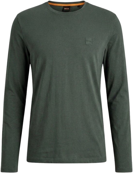 Donkergroen BOSS shirt met lange mouwen, ronde hals met oranje accent en een klein BOSS logo op de borst.