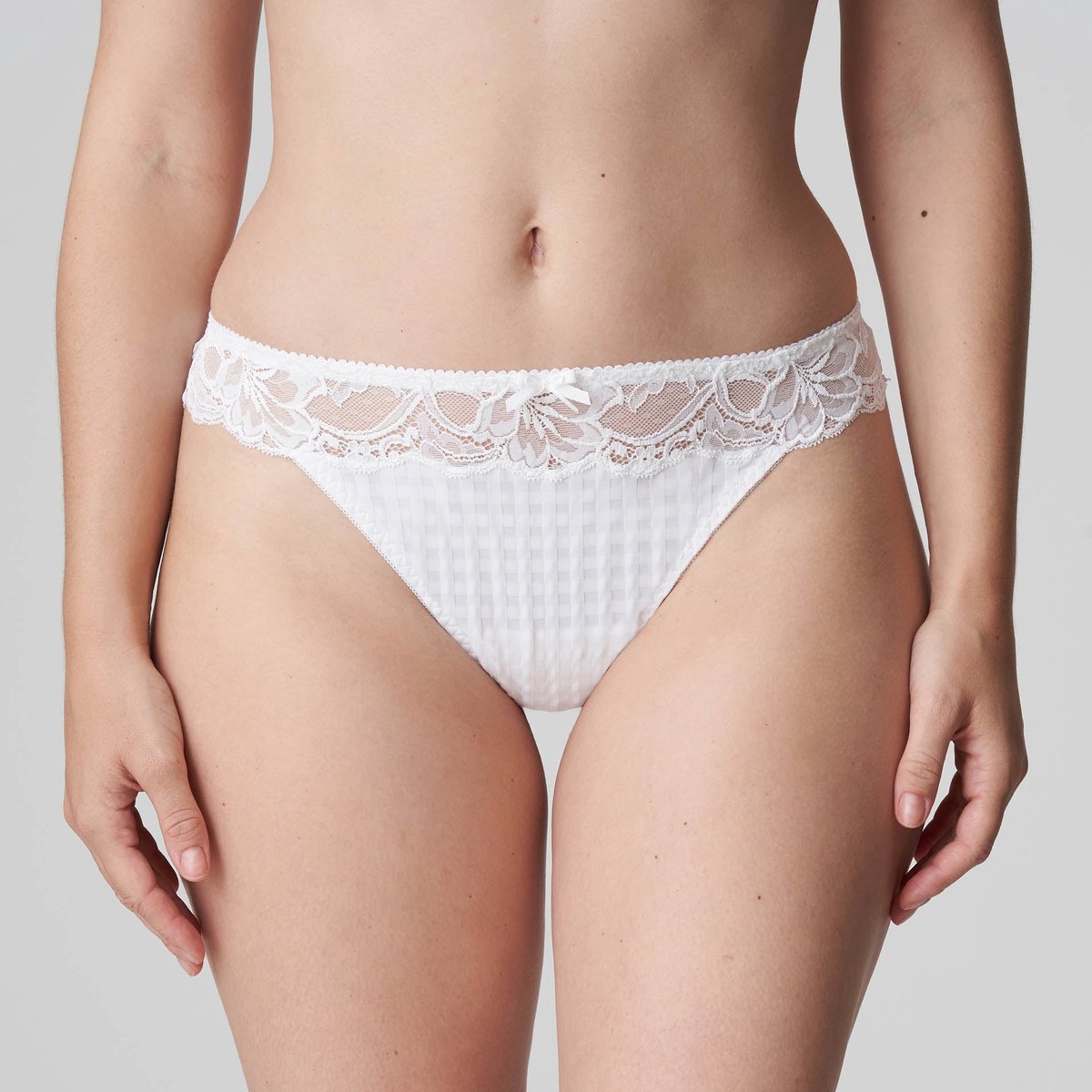 PrimaDonna Madison String 0662125 Wit - maat 42