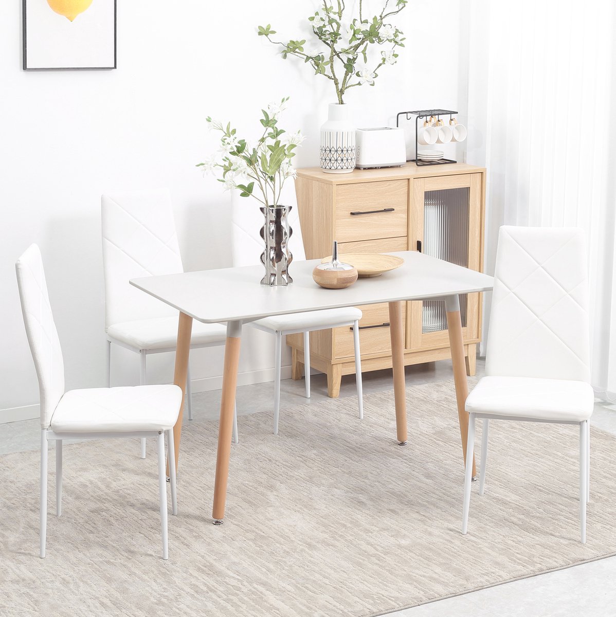 REDOM - Eetkamerstoel set van 4 - Gevoerde zitting met hoge rugleuning - Stalen onderstel - Ruitstiksel - Moderne stijl - Woonkamer, eetkamer of keuken - Kunstleer - Wit - 50 x 41 x 97 cm