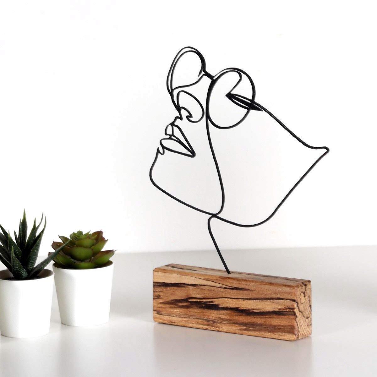 Elzusha - Handgemaakte Sculptuur van Hout en Metaal - Zwart