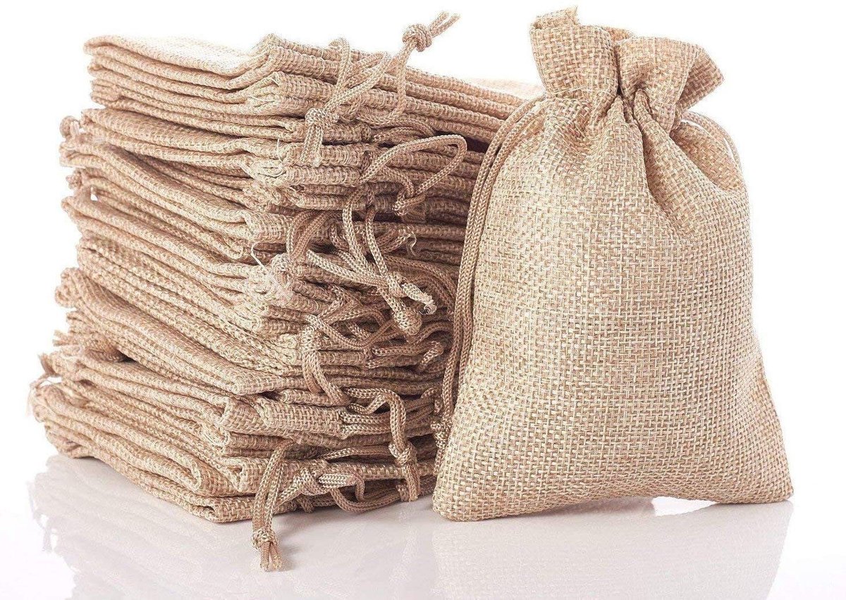 Dailygoods- Jutezakjes 50 stuks - Herbruikbare Cadeauzakjes - Sieradenzakjes met Trekkoord - Opbergzakjes - Katoenen Zakjes 9,5 x 13,5 cm - Duurzaam en Wasbaar